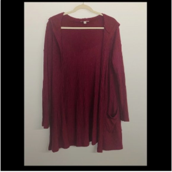 American Eagle Outfitters Sweater - Picture 1 of 3